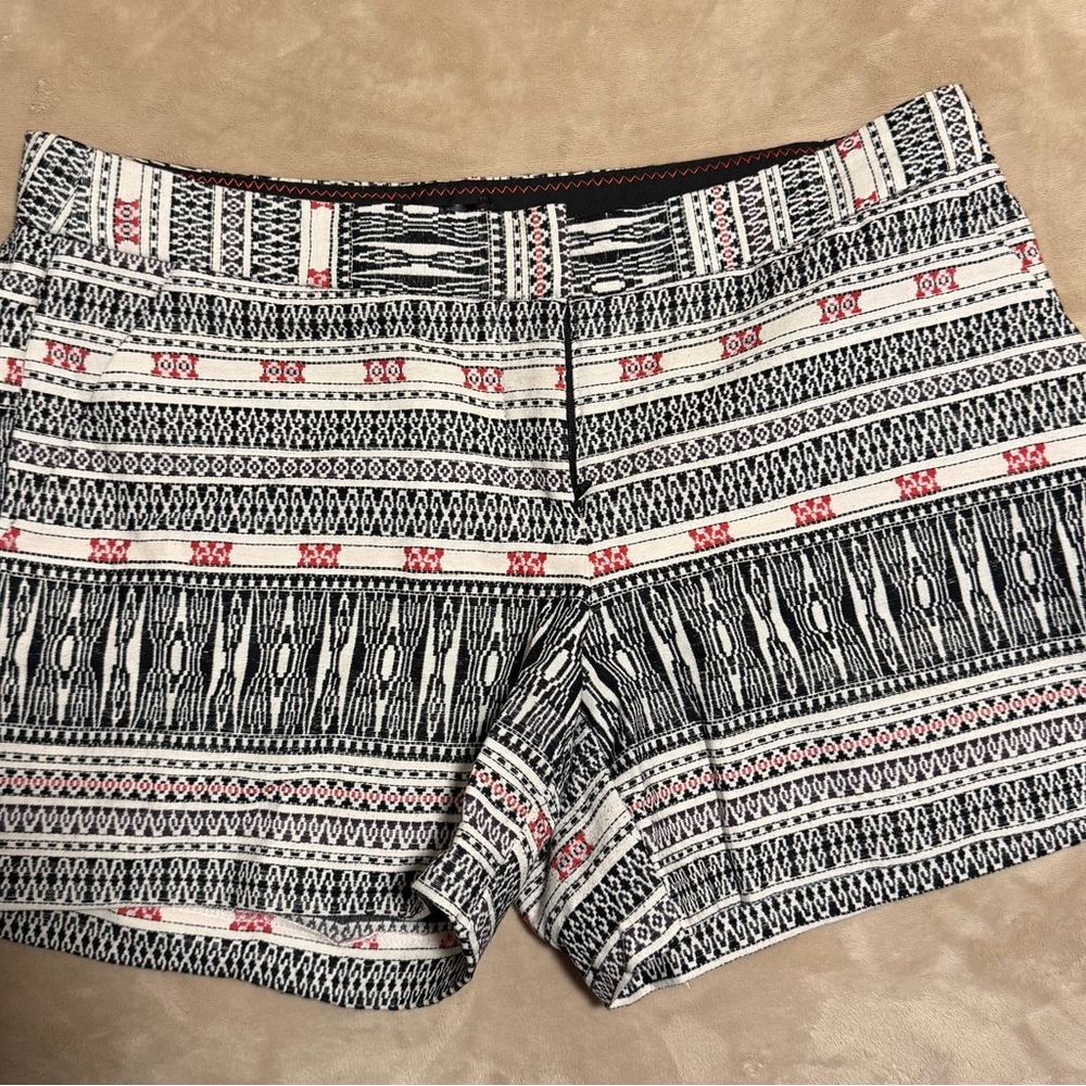 Willi Smith Geometric Black and White Women's Shorts